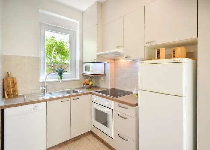 Darena By Interhome Sovlje