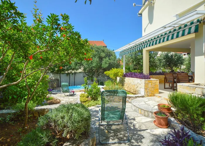 Vakantiehuis Darena By Interhome Sovlje